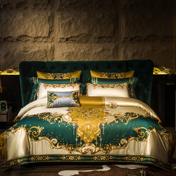 Luxury Villa European-style Four-piece Bedding Set High-end Elegant Satin Embroided Bed Sheet Bedspread Four 60-piece Set - Image 3