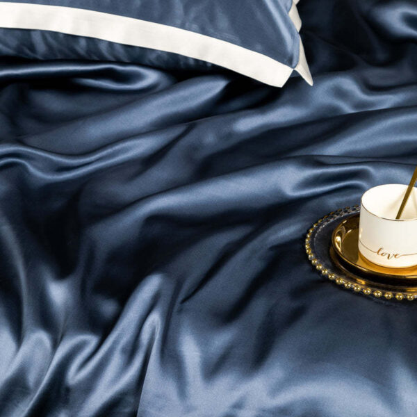 Solid Color Silk Four-piece Set Bed Sheet And Pillowcase Bedding - Image 2