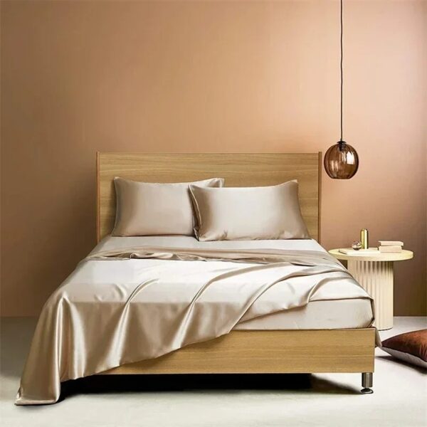 Four-piece Set Of Silk Bedding Sheets And Fitted Sheets - Image 5